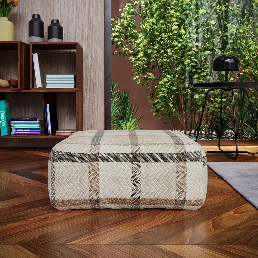Pouf imbottito 60x60 cm in tessuto idrorepellente a quadri bianco - Rupert