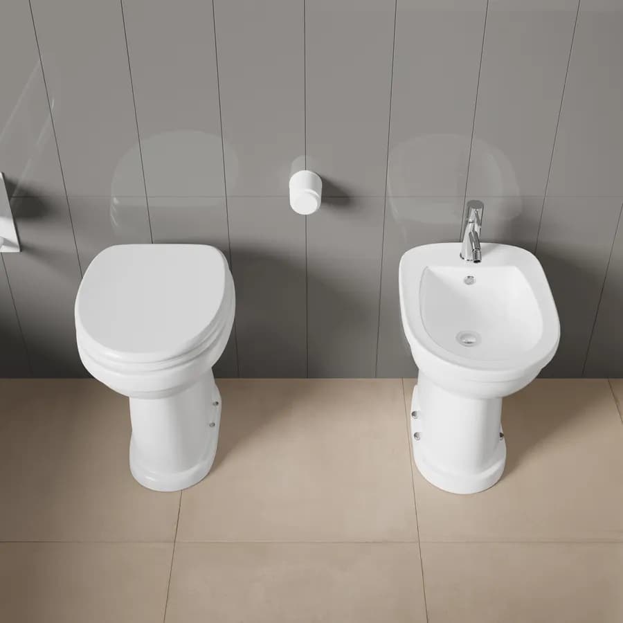 Sanitari accessibili da 49h cm in ceramica bianca con copriwc scarico a pavimento