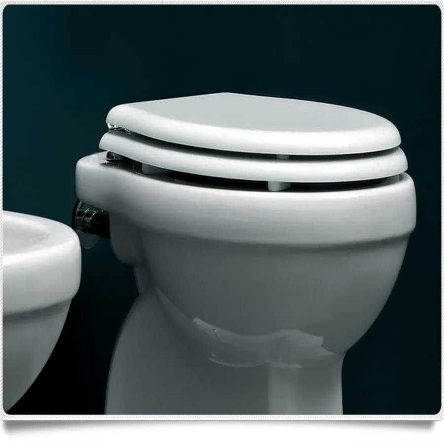Sanitari Azzurra Giunone in ceramica completi di wc con scarico a terra