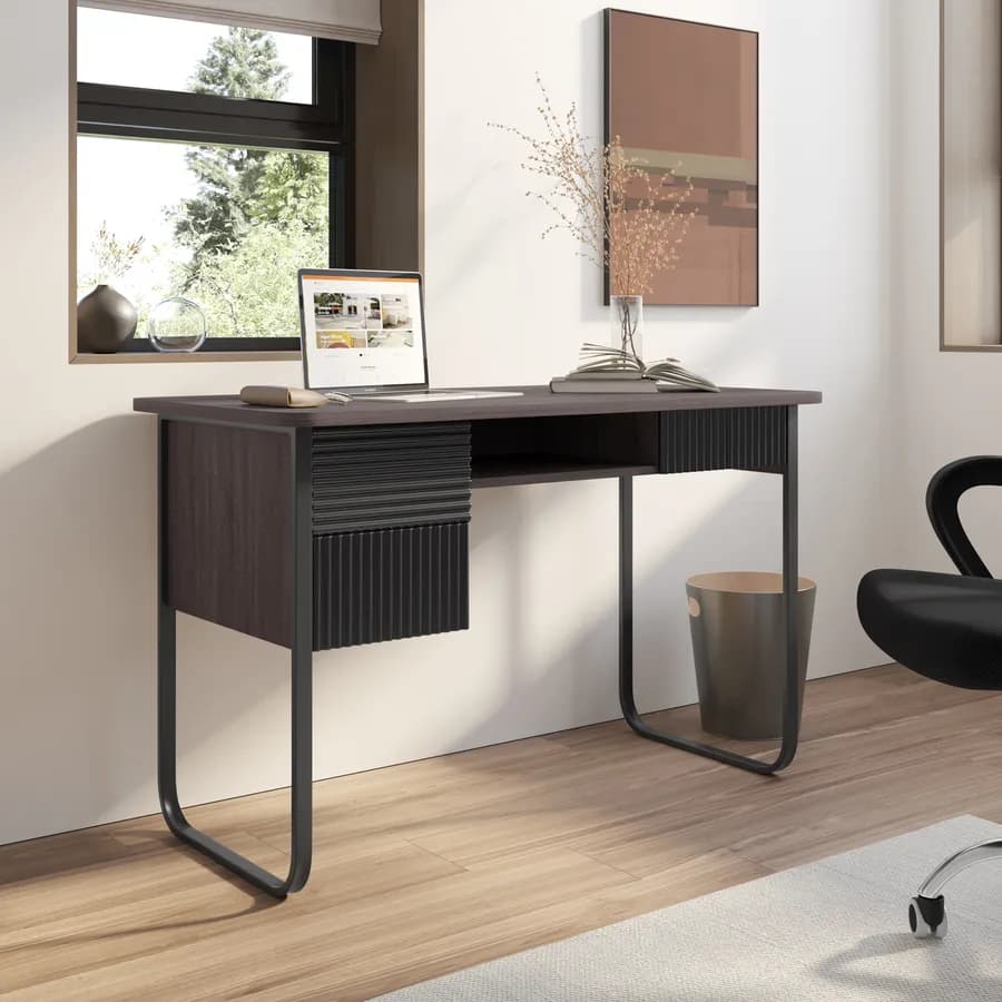 Scrivania 120x60 cm in legno noce e struttura in acciaio con anta e cassetto cannettato nero- Sven