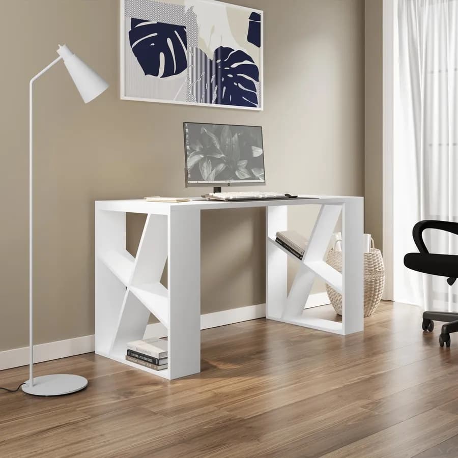 Scrivania 140x60 cm con top e ripiani laterali obliqui in legno bianco - Kantiko
