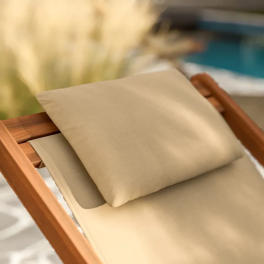 Sdraio pieghevole in legno di acacia con poggiatesta e telo in poliestere beige - Paja