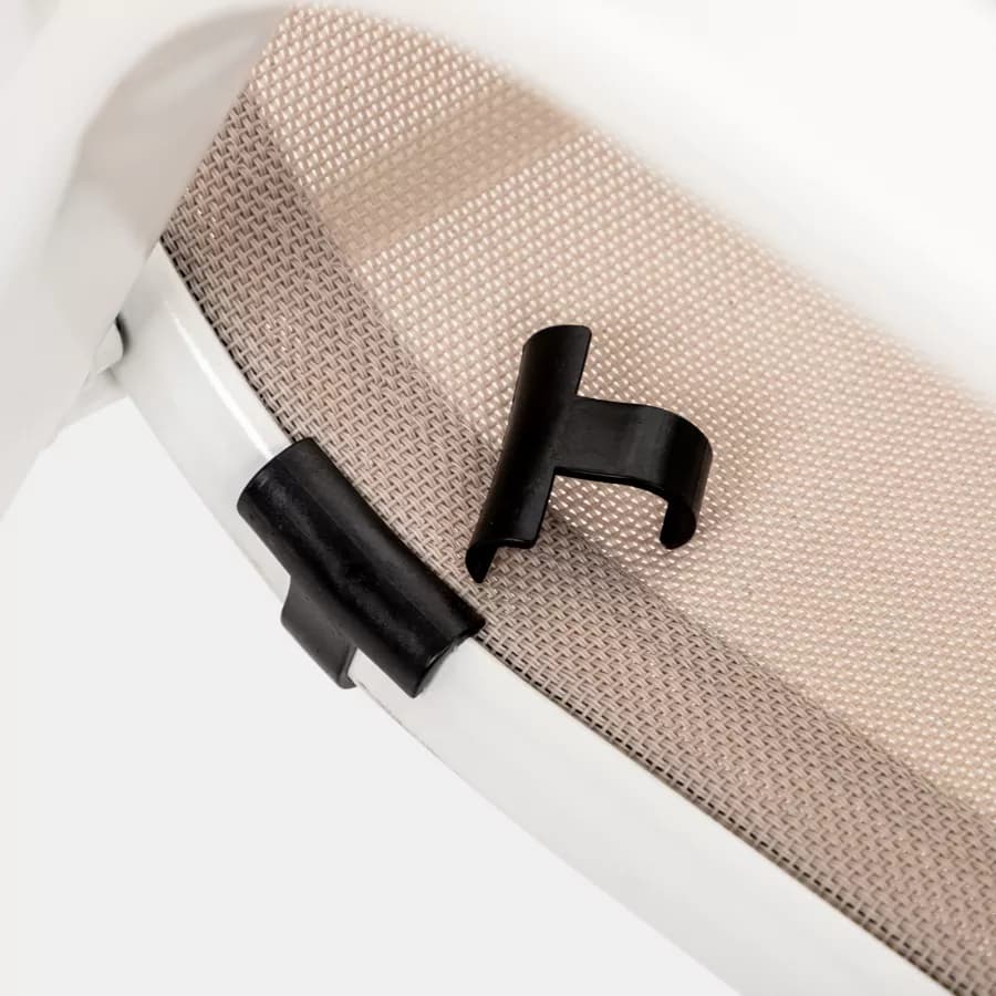 Sedia con braccioli impilabile in acciaio bianco e textilene beige - Ninfa