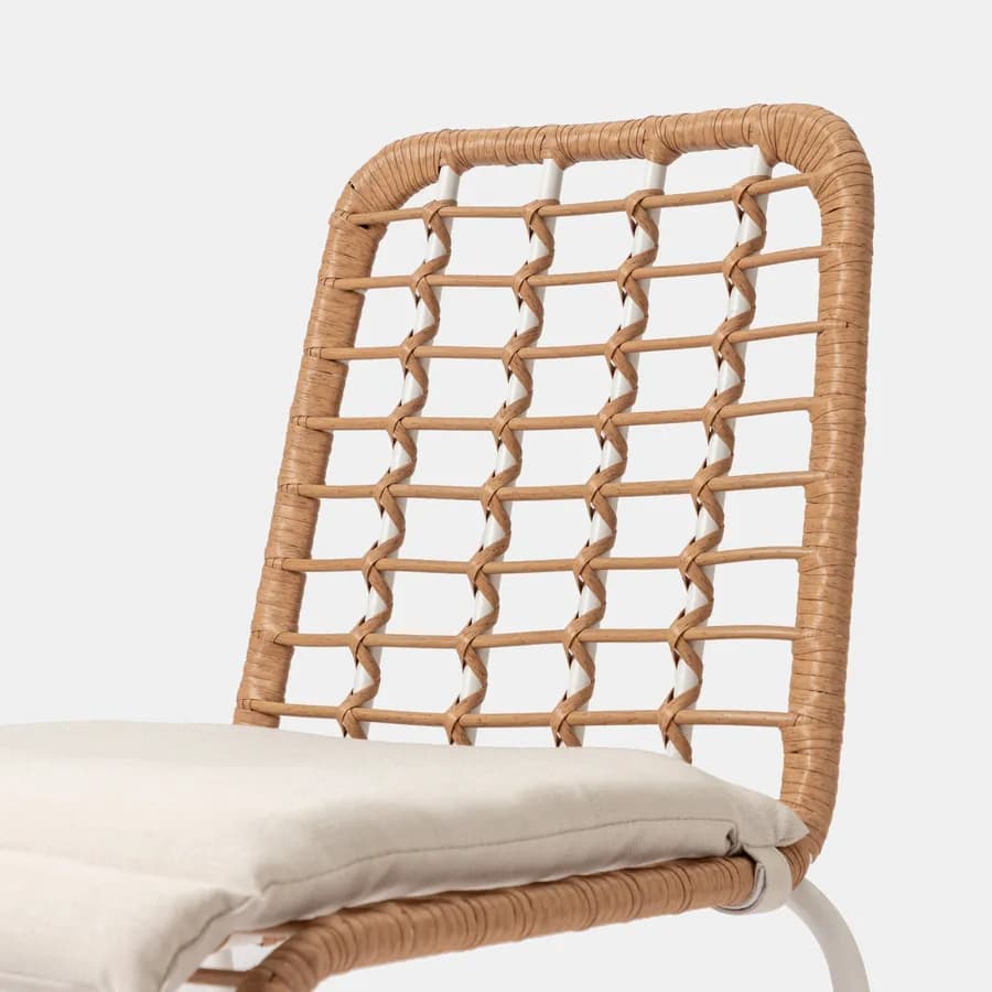 Sedia da esterno impilabile in acciaio bianco e polyrattan naturale con cuscino - Griel