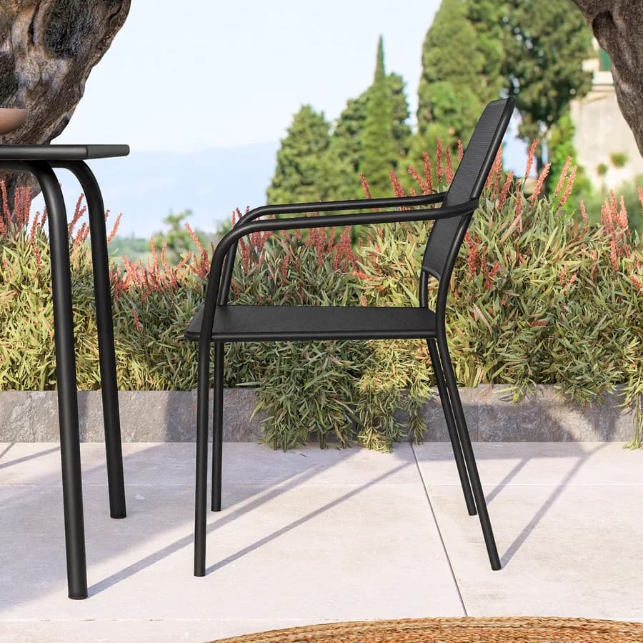 Sedia da giardino con braccioli in metallo nero linea squadrata - Dama
