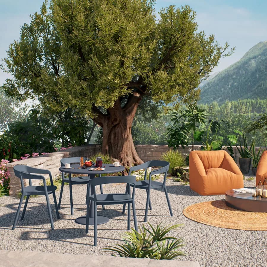 Sedia da giardino con schienale avvolgente in polipropilene blu - Astrin