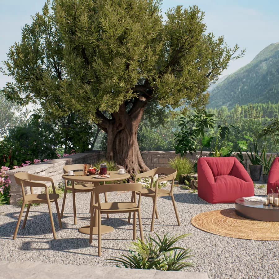 Sedia da giardino con schienale avvolgente in polipropilene cappuccino - Astrin