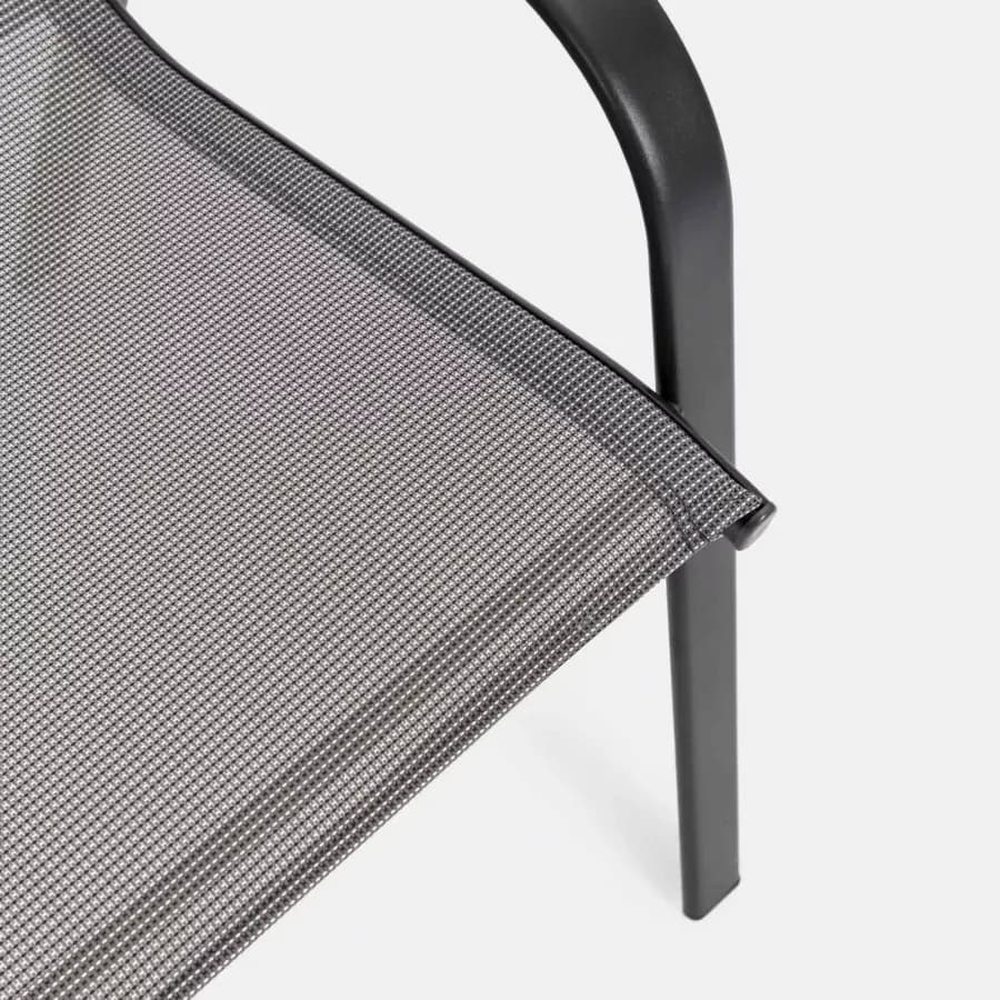 Sedia con braccioli impilabile in acciaio nero e textilene grigio - Ninfa