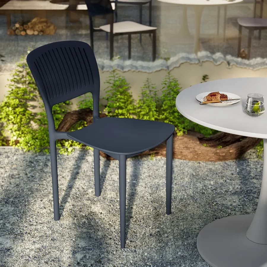 Sedia da giardino impilabile in polipropilene blu oceano - Yessir