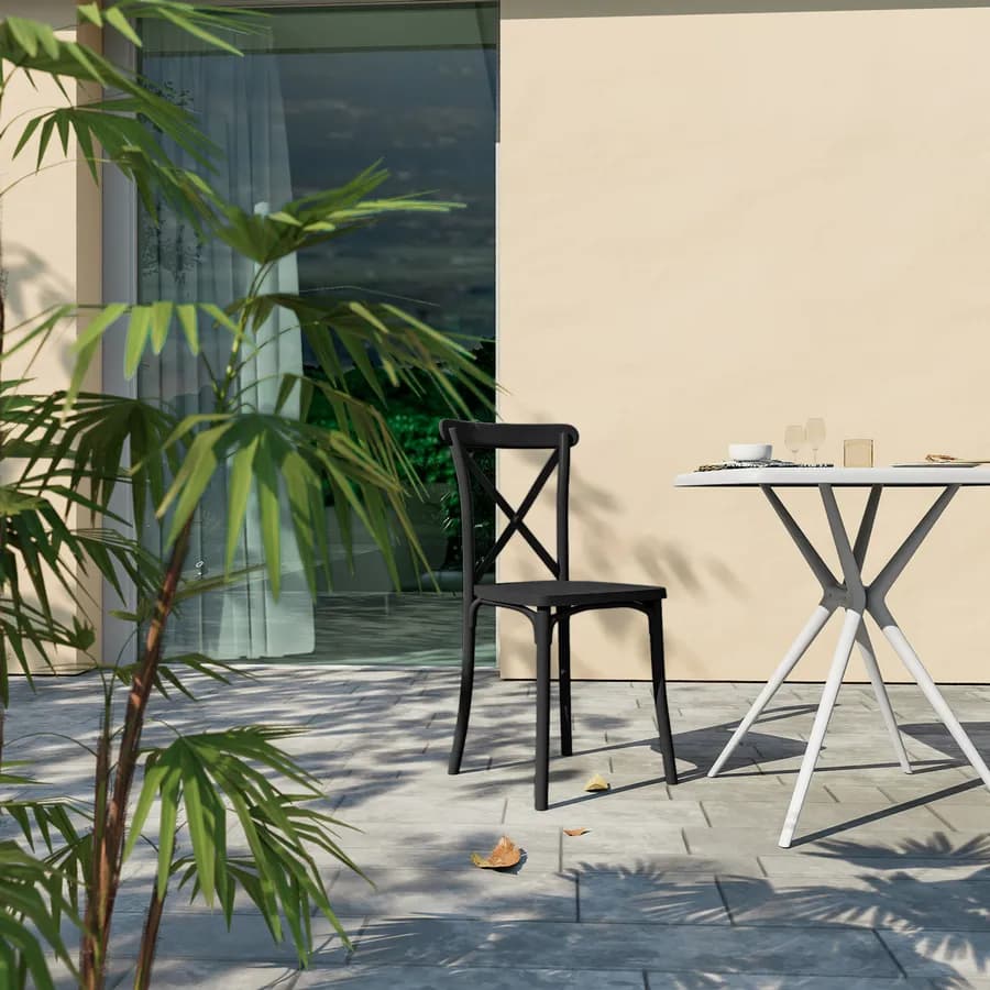 Sedia da giardino impilabile in polipropilene nera - Demetra