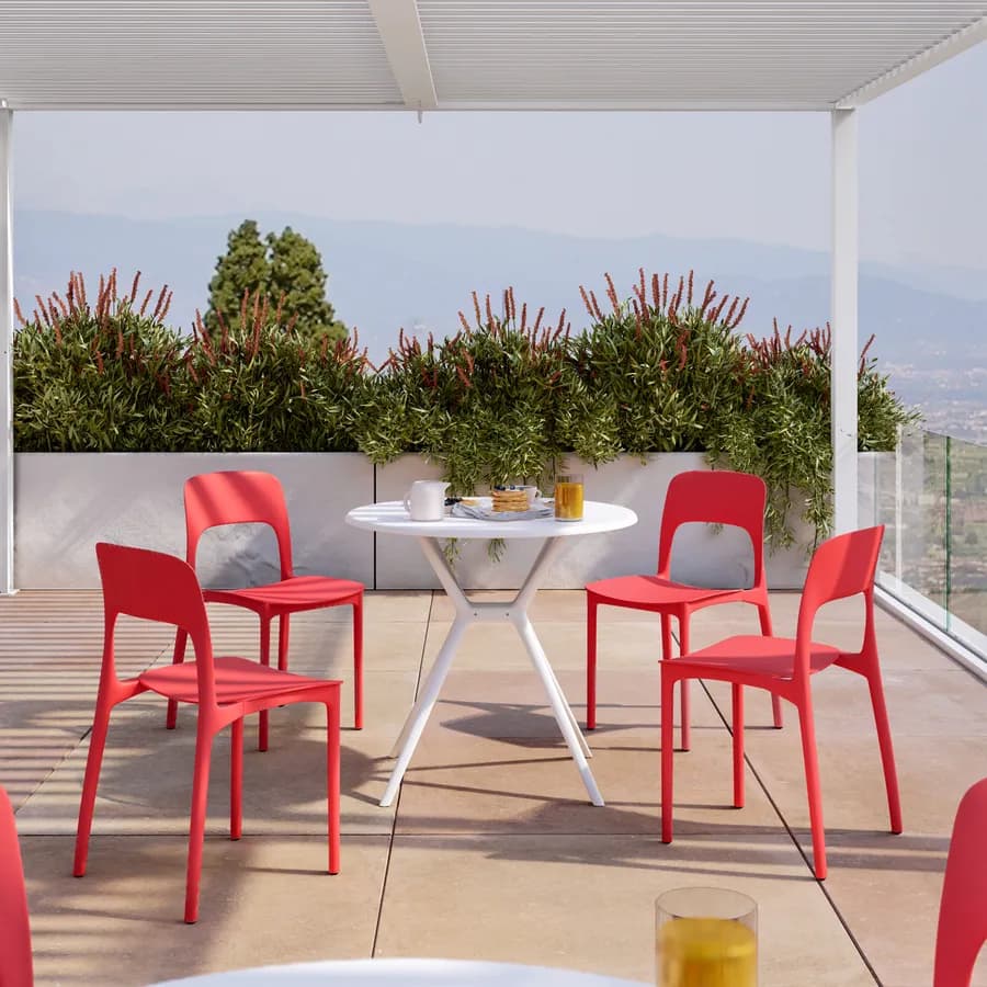 Sedia da giardino impilabile in polipropilene rosso - Arabella