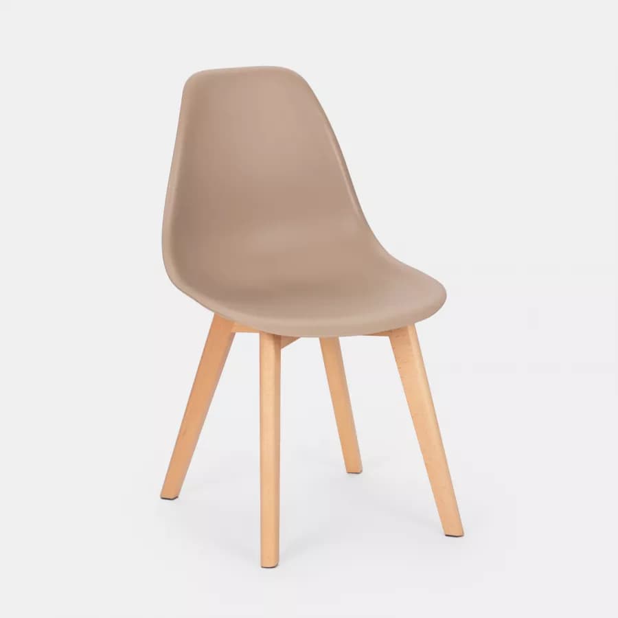 Sedia da interni color cappuccino con gambe in legno - Alborg