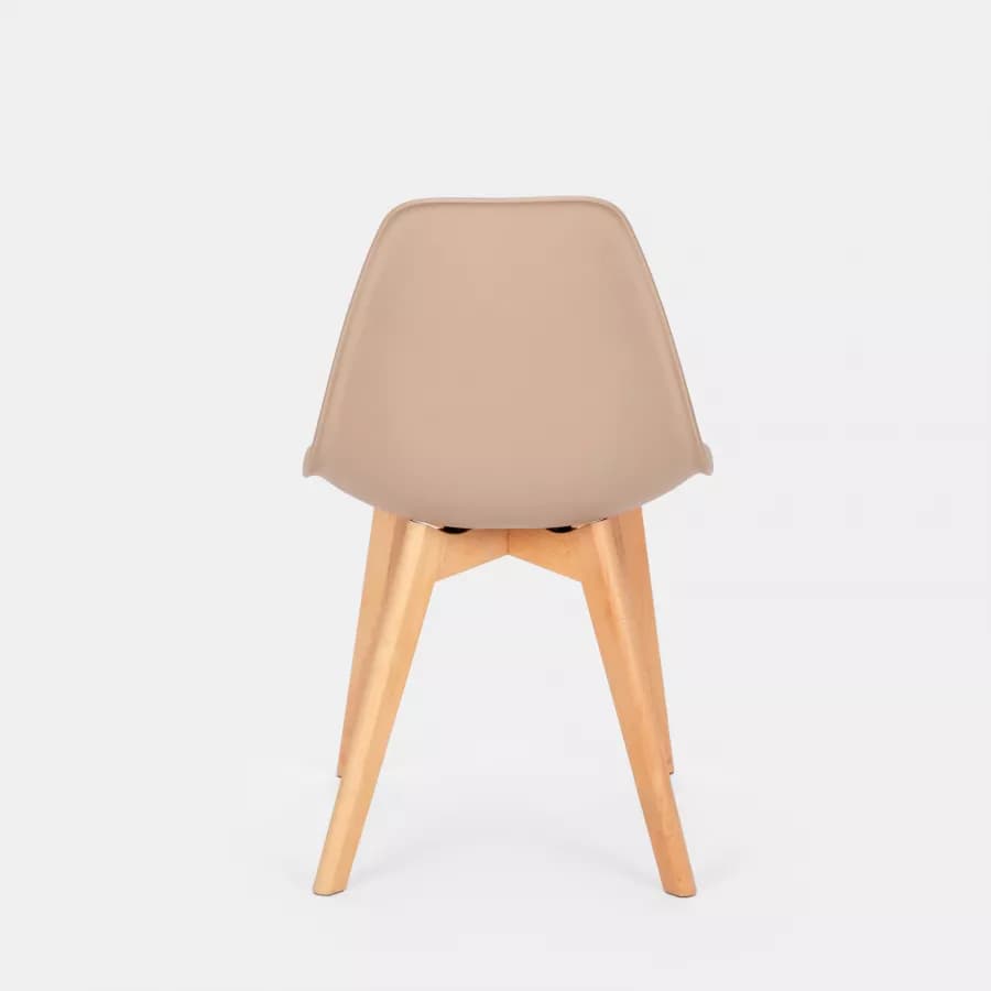 Sedia da interni color cappuccino con gambe in legno - Alborg