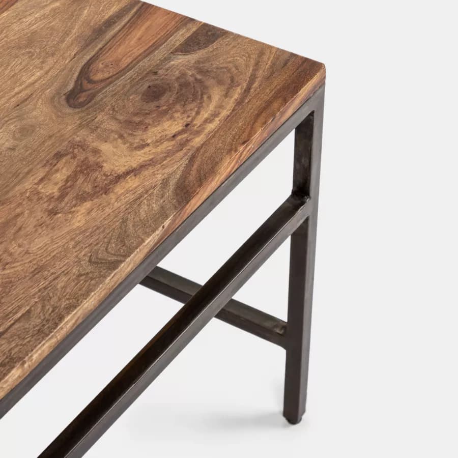 Sedia da interni in legno con gambe nere - Freia Acacia