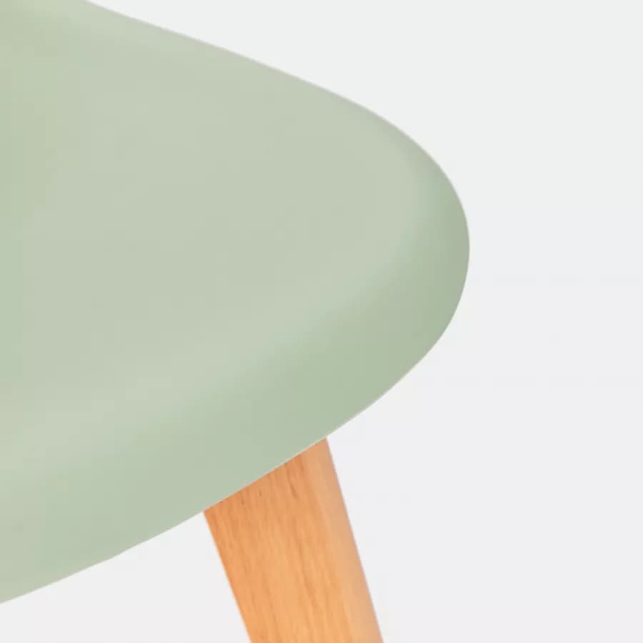 Sedia da interni verde con gambe in legno - Alborg