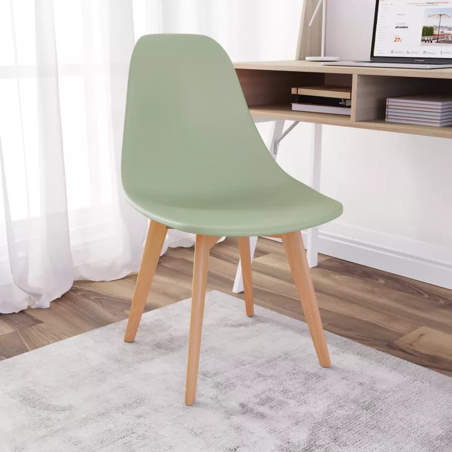 Sedia da interni verde con gambe in legno - Alborg