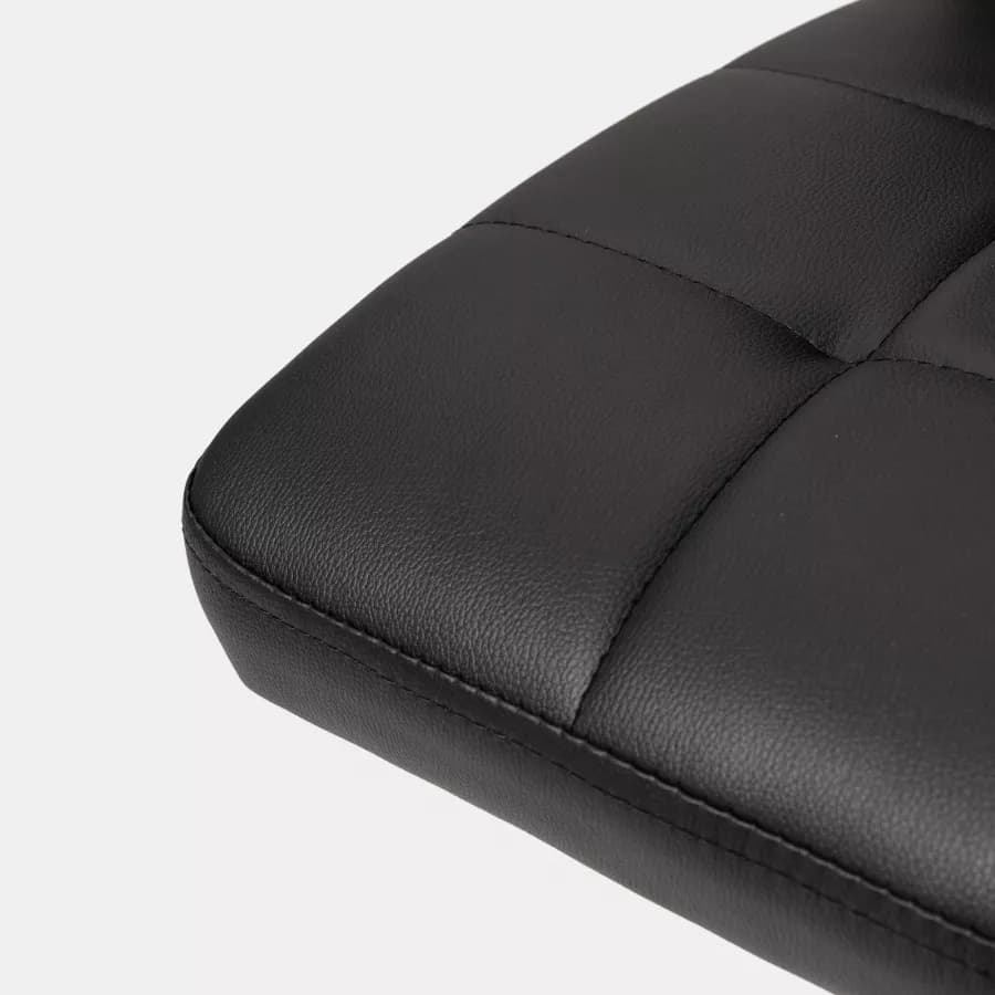 Sedia da ufficio girevole in similpelle nera con base cromata - Anissa
