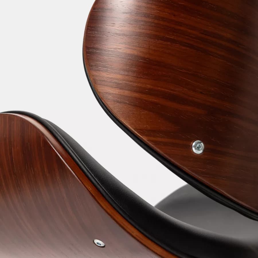 Sedia da ufficio in similpelle nera con rivestimento in legno e base cromata - Dabu
