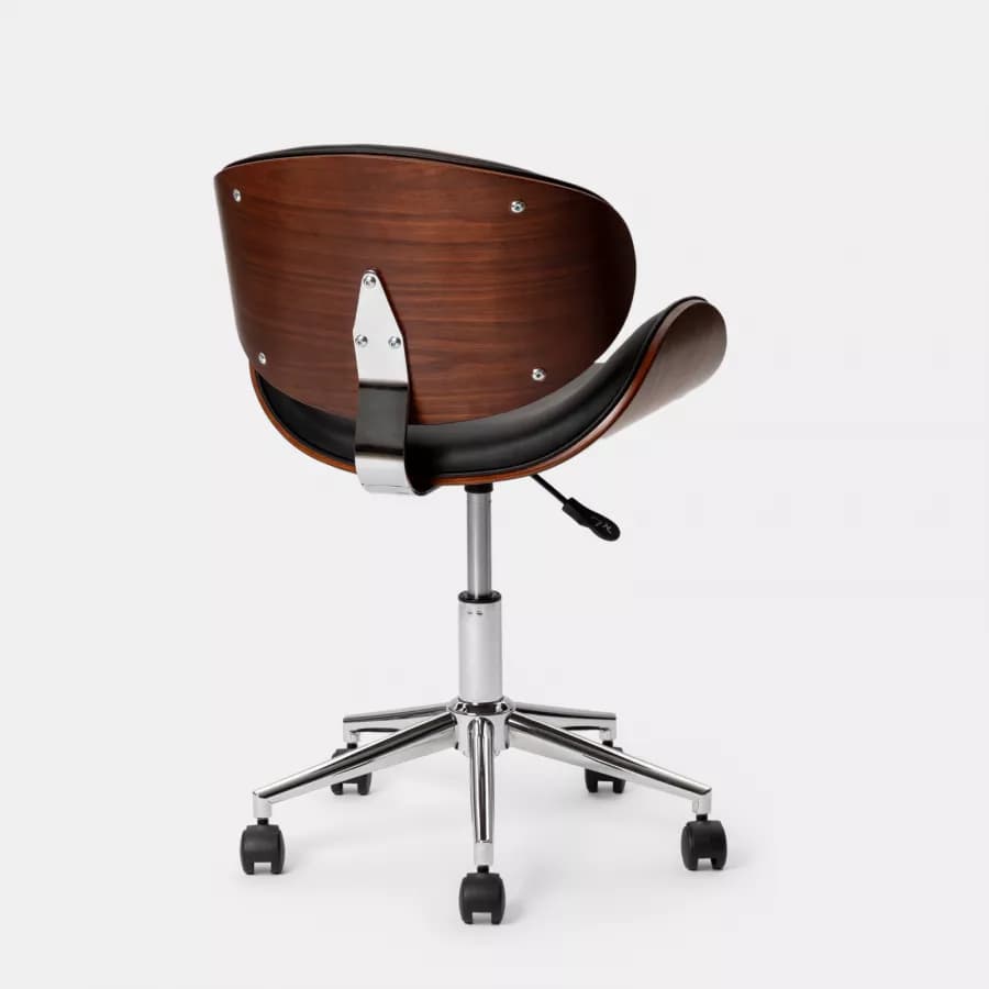 Sedia da ufficio in similpelle nera con rivestimento in legno e base cromata - Dabu