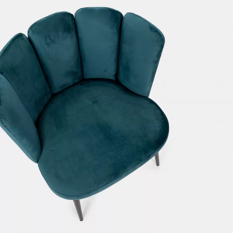 Sedia imbottita in velluto blu petrolio con schienale a conchiglia - Roshelle