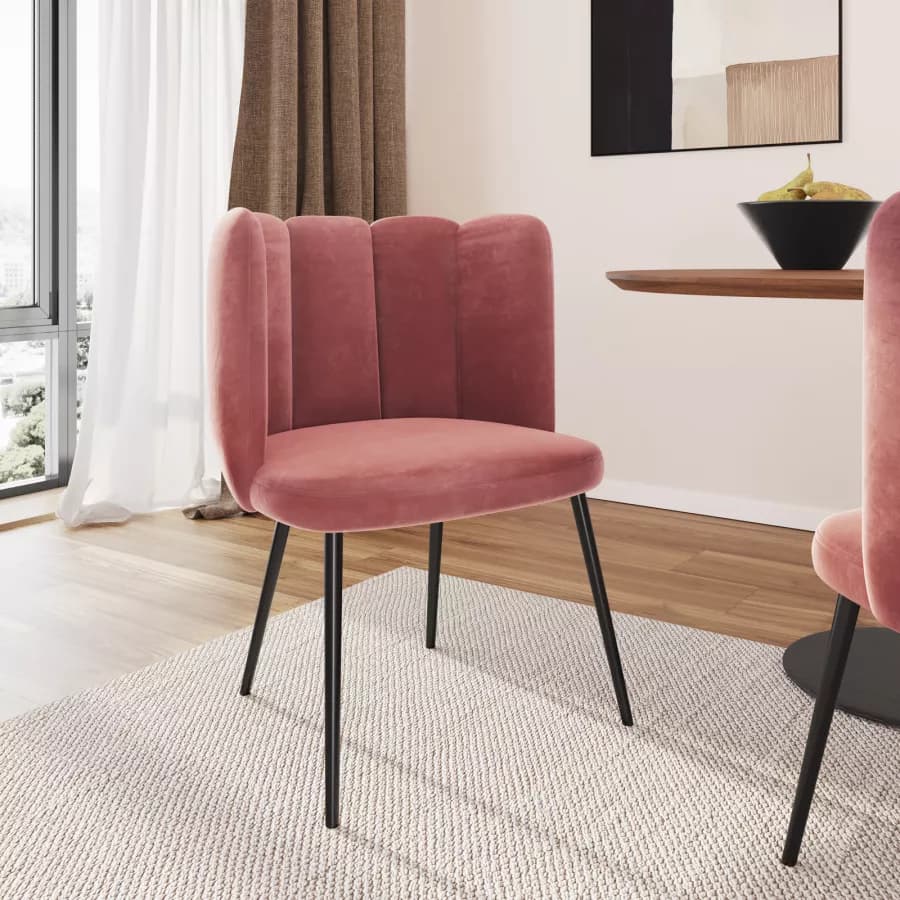 Sedia imbottita in velluto rosa con schienale a conchiglia - Roshelle