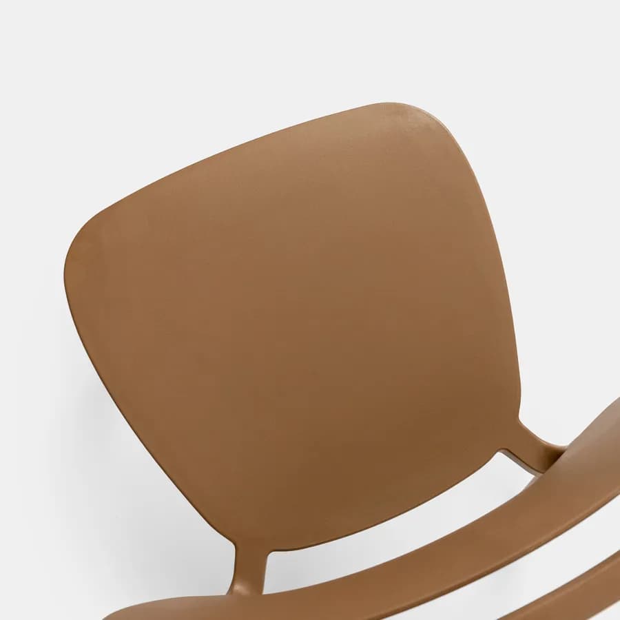 Sedia impilabile in polipropilene cappuccino - Clyde