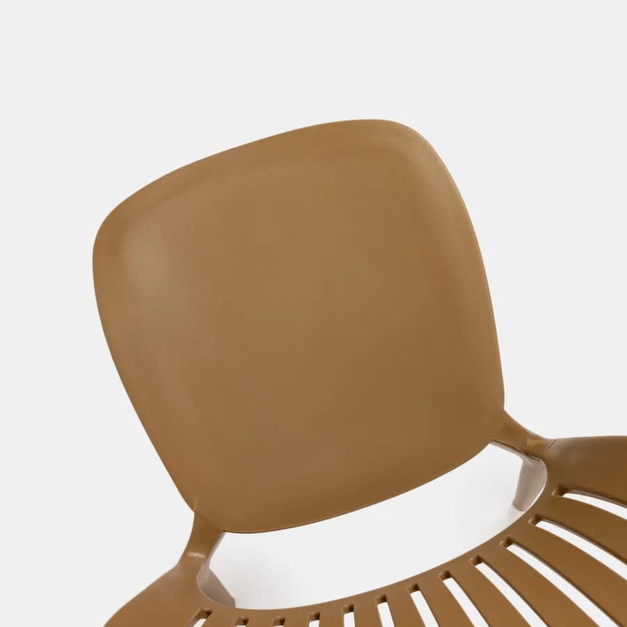 Sedia impilabile in polipropilene cappuccino - Yessir
