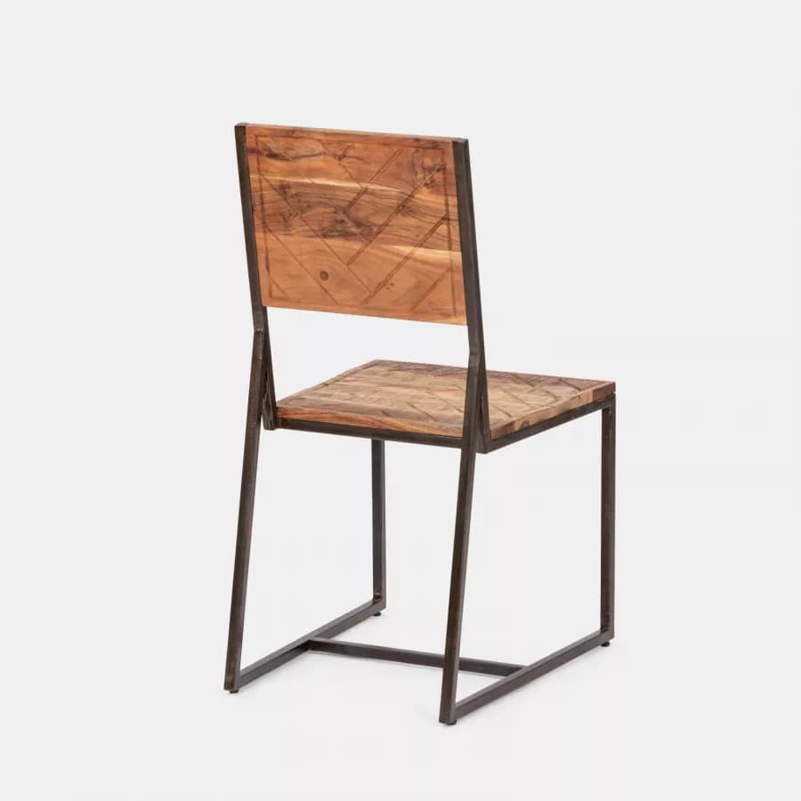 Sedia in legno di acacia con gambe a slitta in metallo nero - Freia Acacia