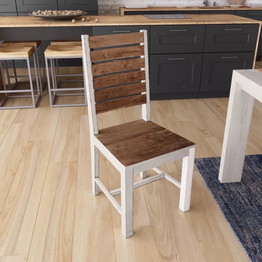 Sedia in legno di acacia bianco e rovere chiaro - Freia Stone