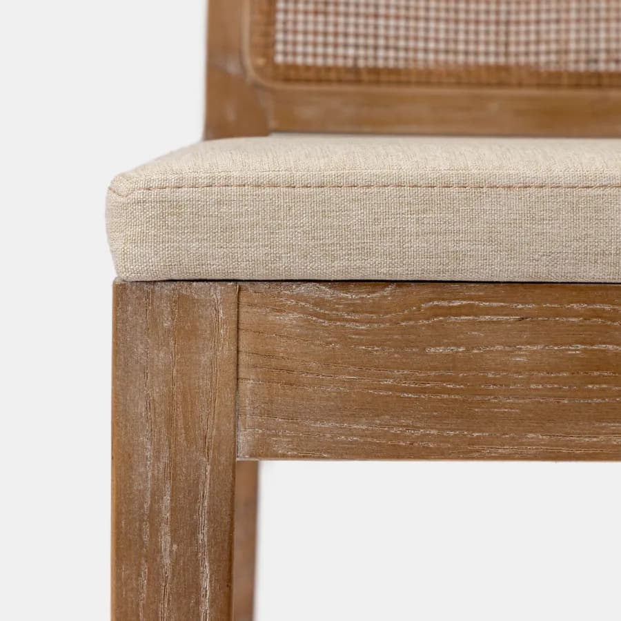 Sedia in legno di olmo scuro con schienale in rattan e cuscino in tessuto beige - Bodin