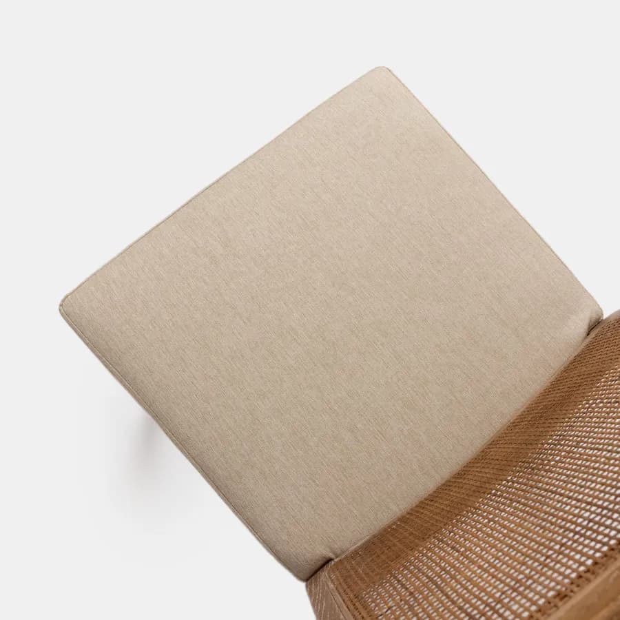 Sedia in legno di olmo scuro con schienale in rattan e cuscino in tessuto beige - Bodin