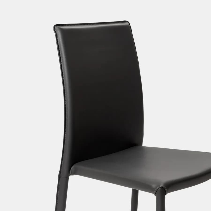 Sedia in similpelle antracite con gambe in metallo rivestite - Manfredi