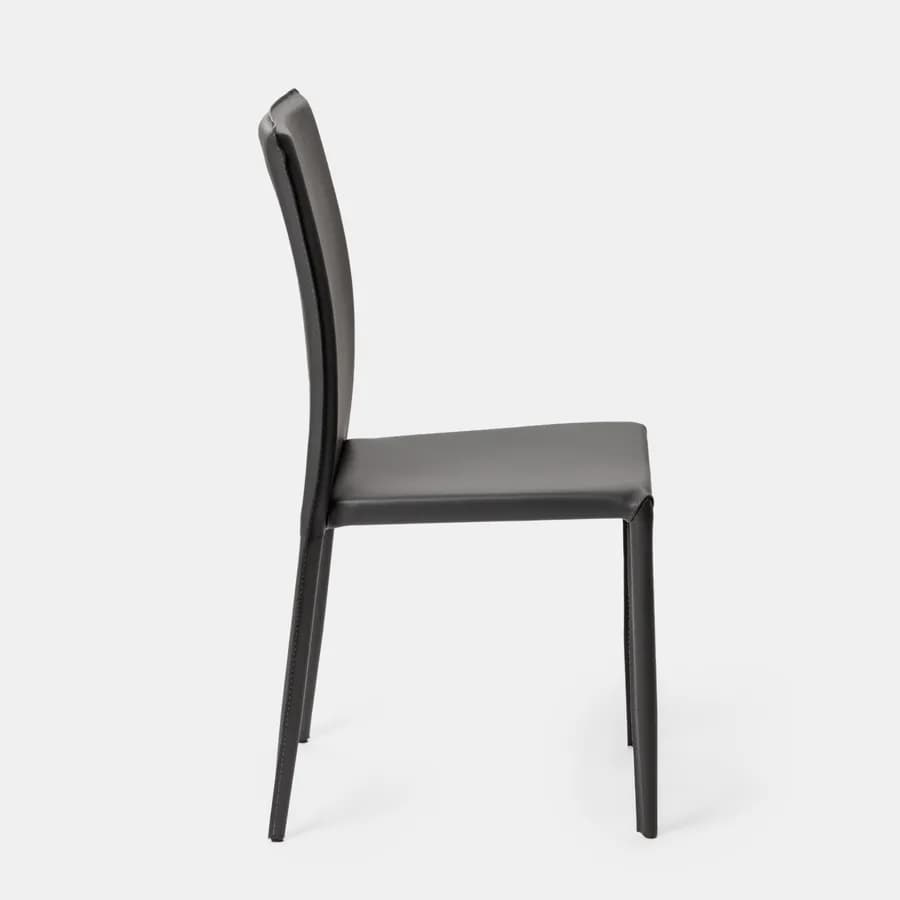 Sedia in similpelle antracite con gambe in metallo rivestite - Manfredi