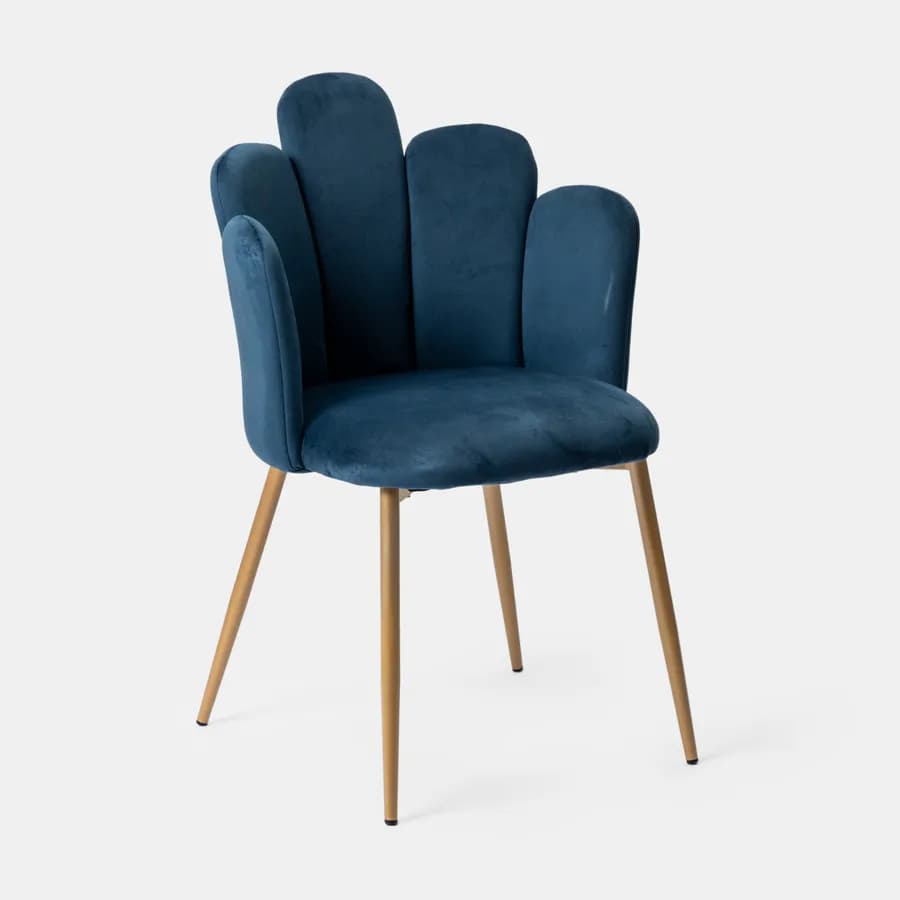 Sedia in velluto blu con schienale a conchiglia e gambe in metallo finitura oro - Pedersen