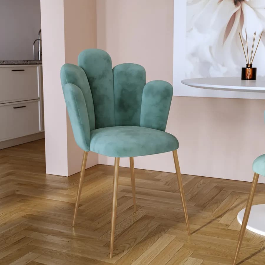 Sedia in velluto verde salvia con schienale a conchiglia e gambe in metallo finitura oro - Pedersen