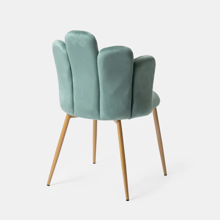 Sedia in velluto verde salvia con schienale a conchiglia e gambe in metallo finitura oro - Pedersen