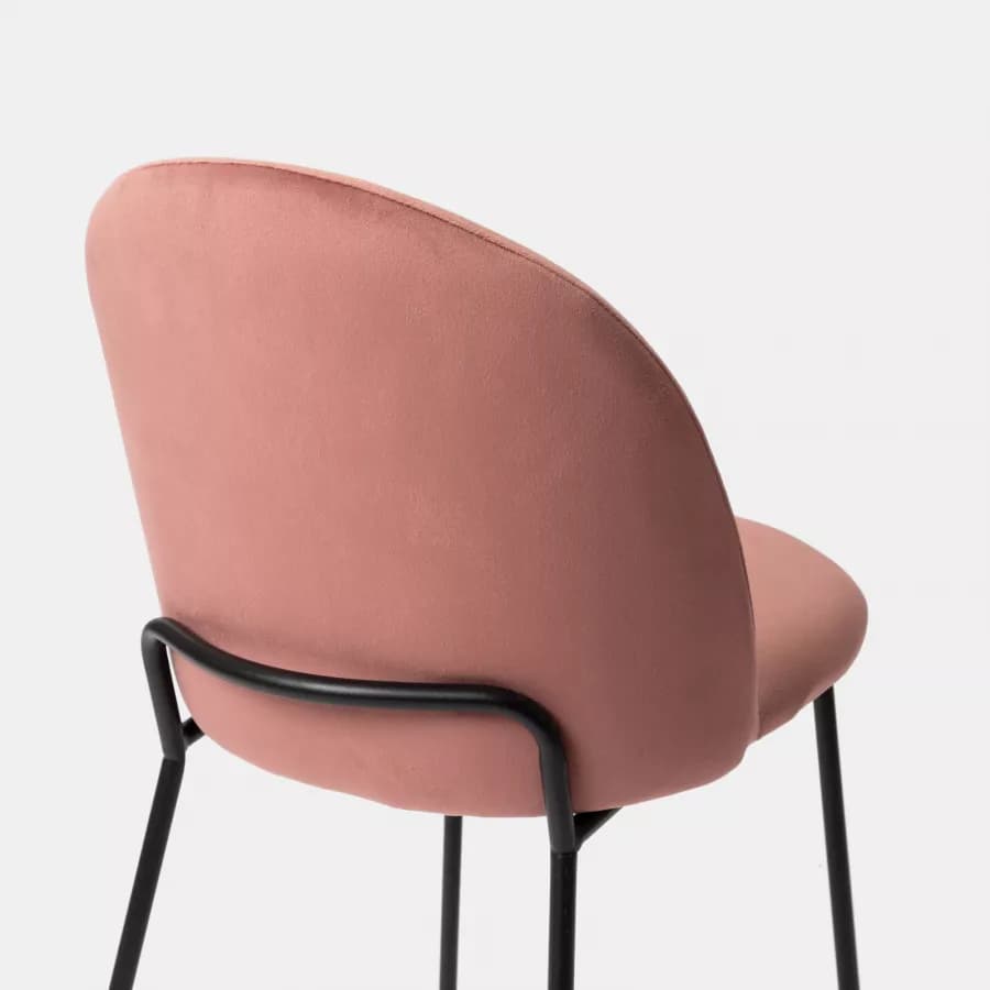 Sedia in velluto rosa antico con gambe in metallo nero - Zilla
