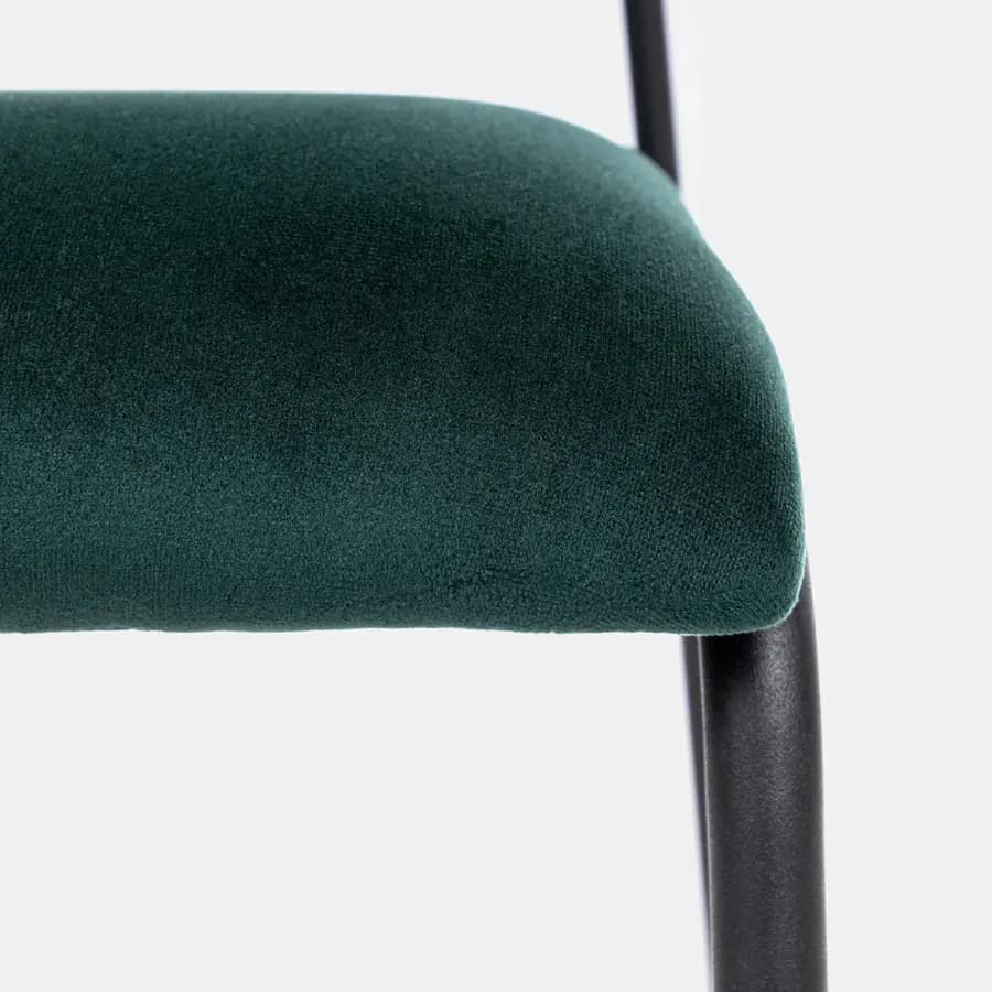 Sedia in velluto verde scuro con struttura in metallo nero - Cika