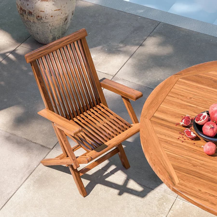 Sedia pieghevole da esterno con braccioli in legno teak - Louis