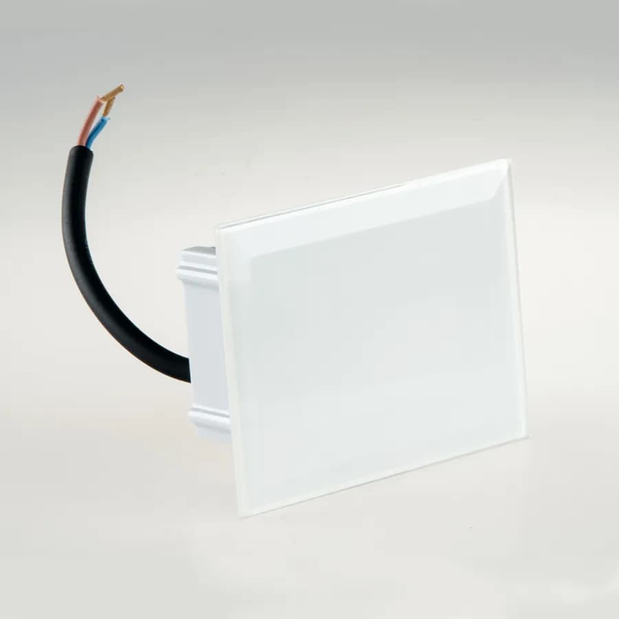 Segnapassi ad incasso 11x8,5 cm in alluminio con diffusore in vetro