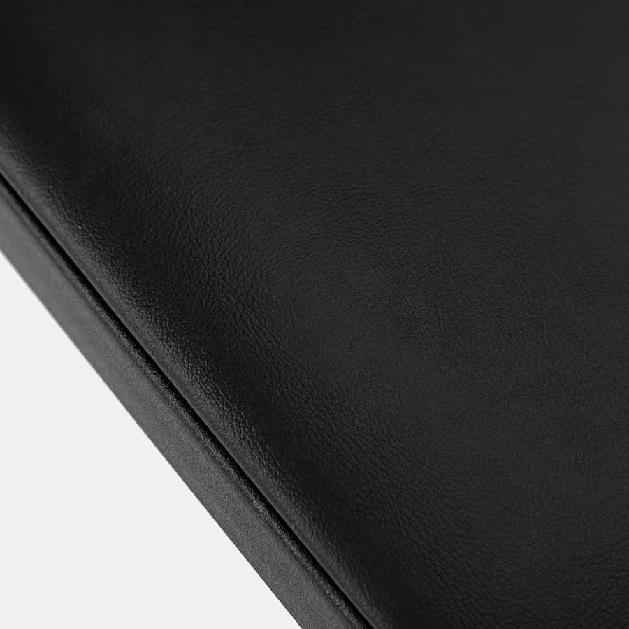 Set 2 sgabelli in similpelle nera con struttura in metallo - Drusilla