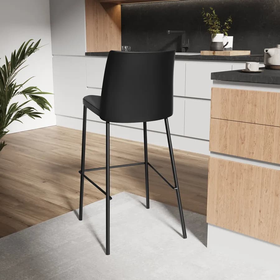 Set 2 sgabelli in similpelle nera con struttura in metallo - Drusilla