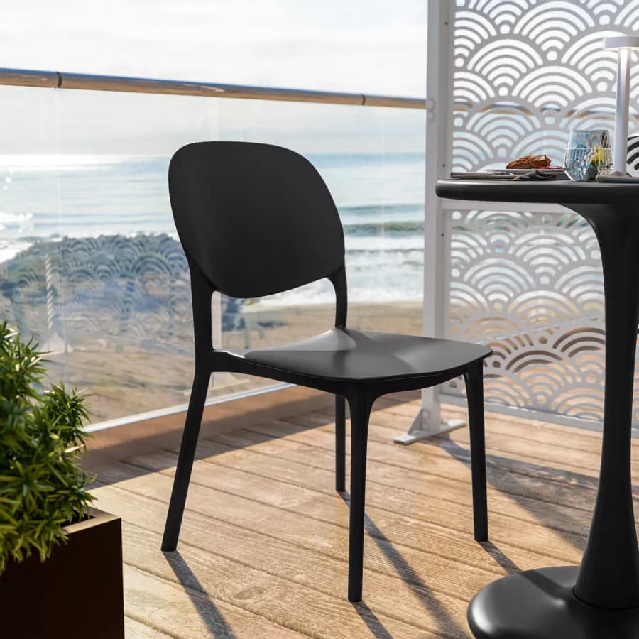 Set bistrot con tavolo rotondo 60 cm e 2 sedie impilabili in polipropilene nero - Tulipano