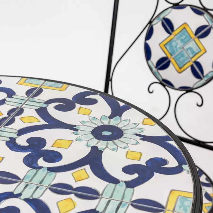Set bistrot con tavolo rotondo 60 cm e 2 sedie con decorazione mosaico a fiori blu - Otranto