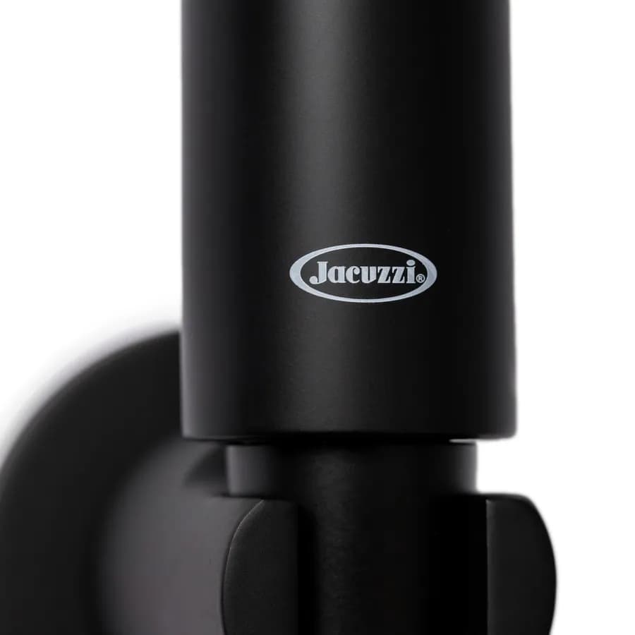Set doccia con presa acqua e flessibile nero opaco Jacuzzi - Rubinetteria