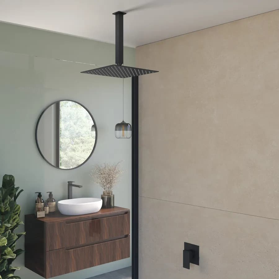 Set incasso doccia con braccio a soffitto 20 cm e soffione 25x25 cm nero – Kyria