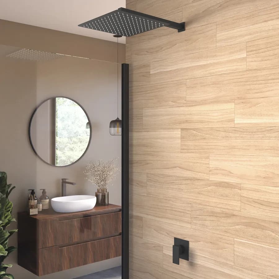 Set incasso doccia con braccio doccia 40 cm e soffione 40x40 cm nero – Kyria