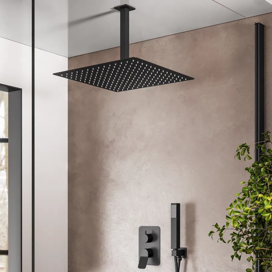 Set incasso doccia con deviatore con braccio a soffitto 20 cm e soffione 30x30 cm nero – Wing