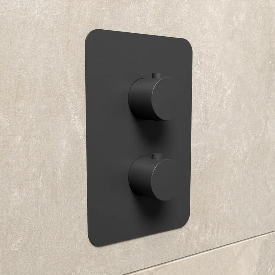 Set incasso doccia termostatico con deviatore con braccio a soffitto 20 cm e soffione 30x30 cm nero – Iota