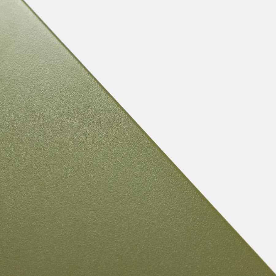 Set pranzo con tavolo 150x80 cm e 4 sedie con braccioli in acciaio verde oliva - Faber